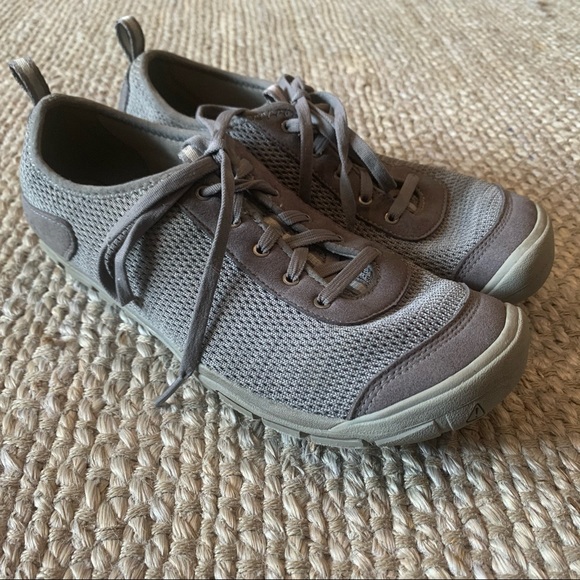 keen hush knit cnx sneakers